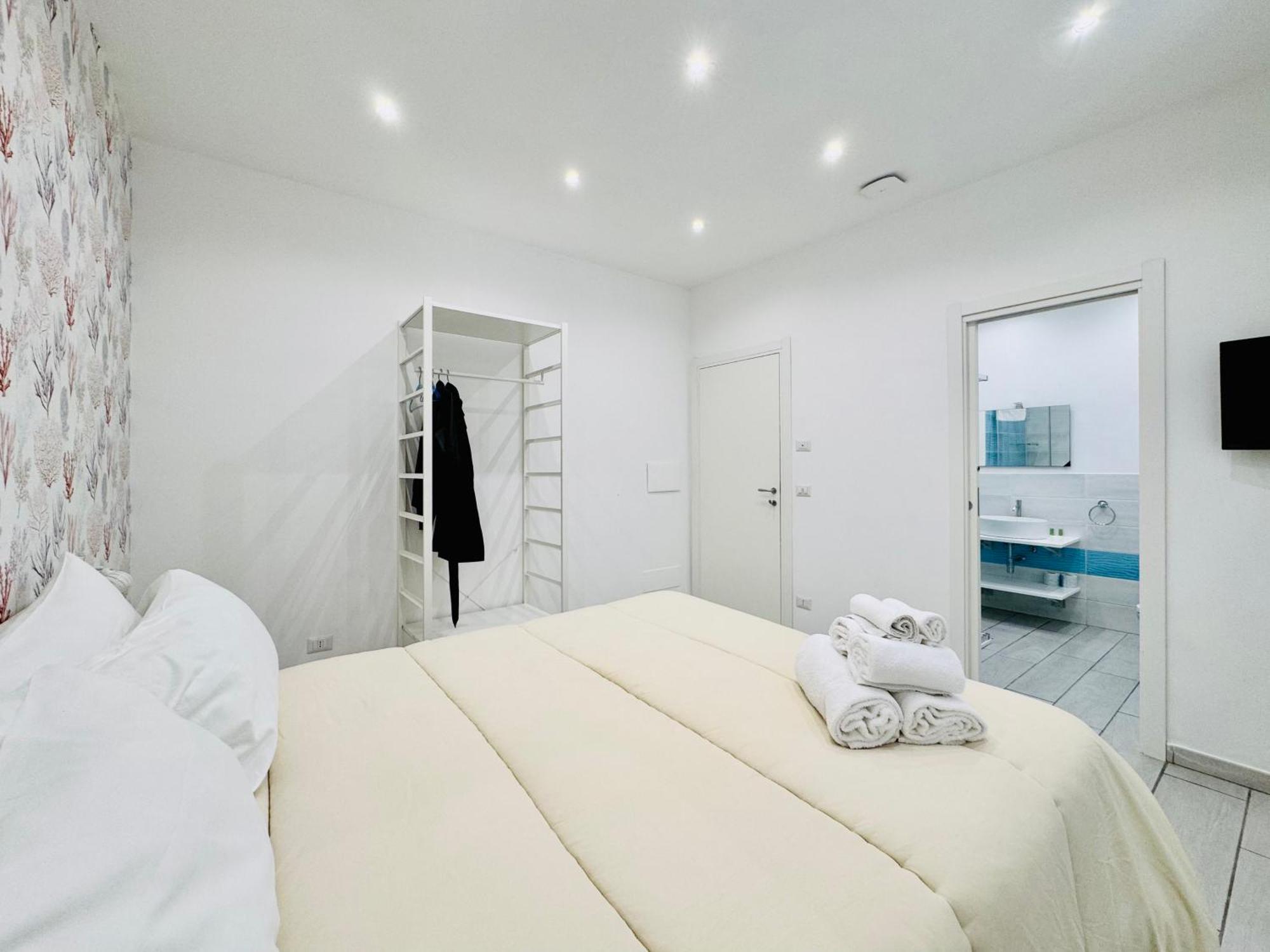 Yourhome - Blue Marina Rooms Сорренто Экстерьер фото
