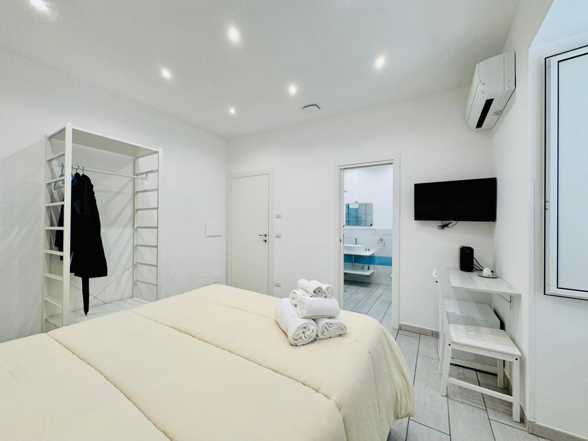 Yourhome - Blue Marina Rooms Сорренто Экстерьер фото