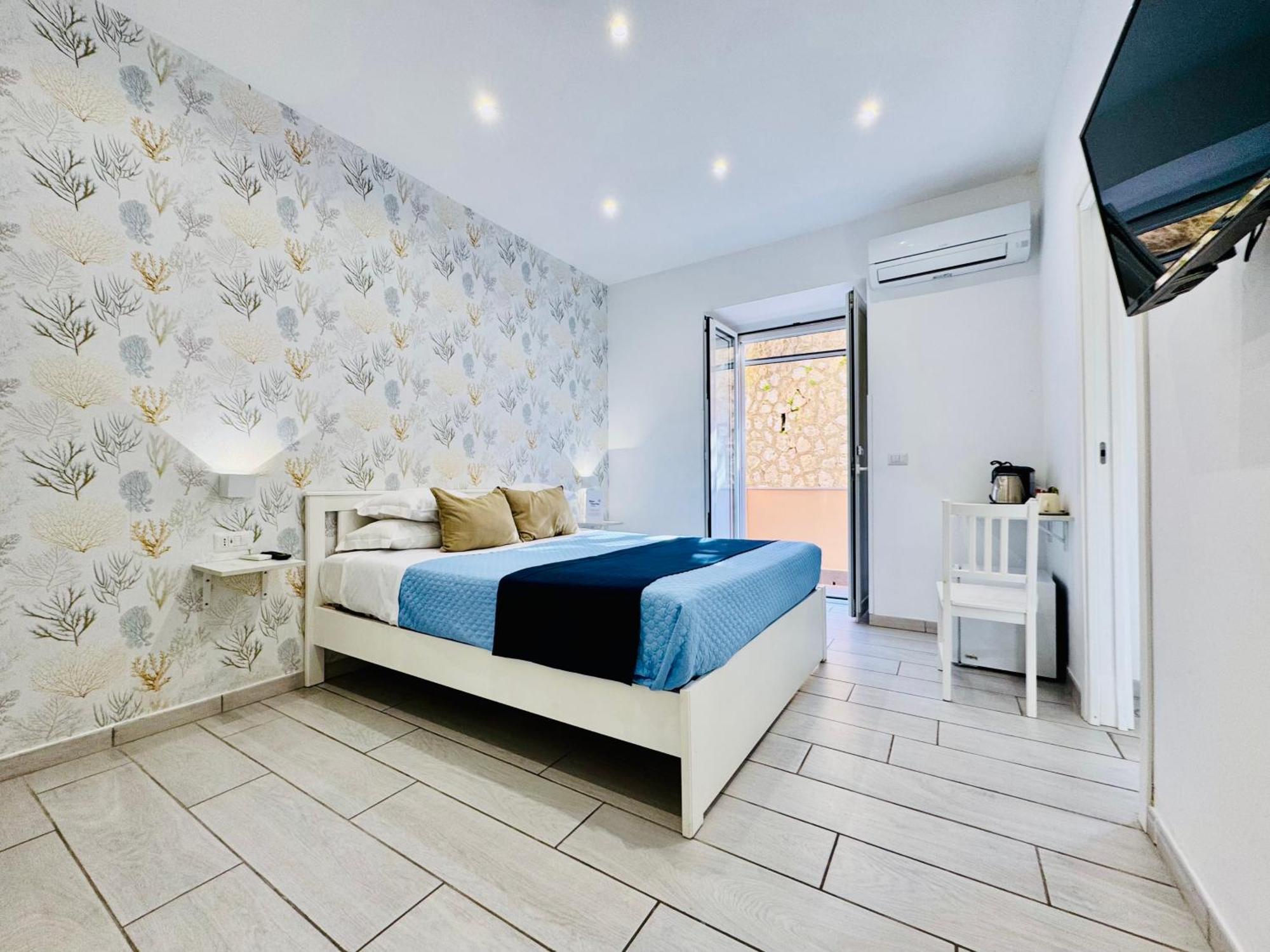 Yourhome - Blue Marina Rooms Сорренто Экстерьер фото